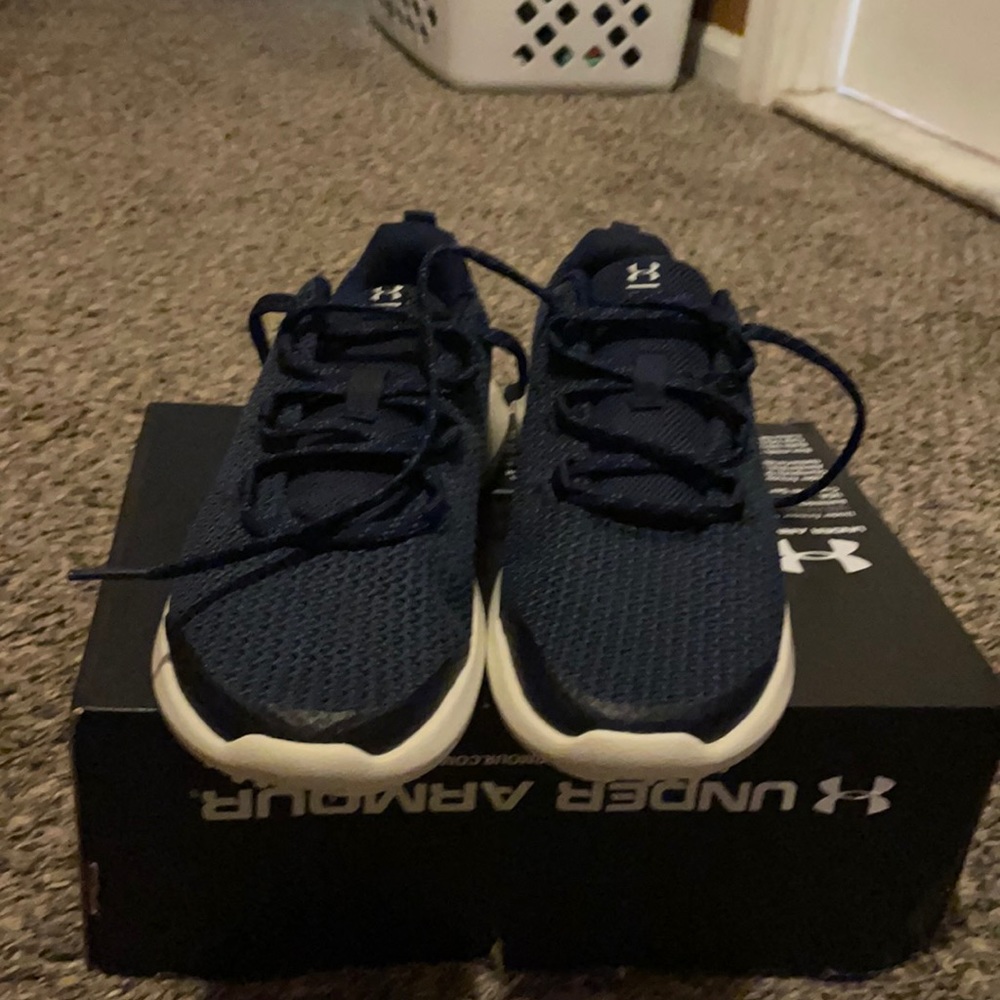 Navy Blue Under Armour Tennis Shoes